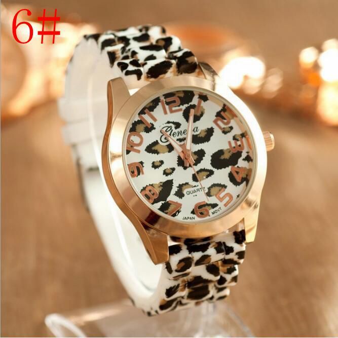 Ladies silicone quartz watch with floral pattern