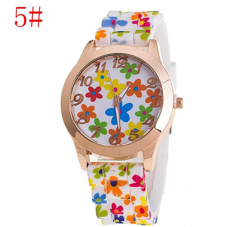 Ladies silicone quartz watch with floral pattern