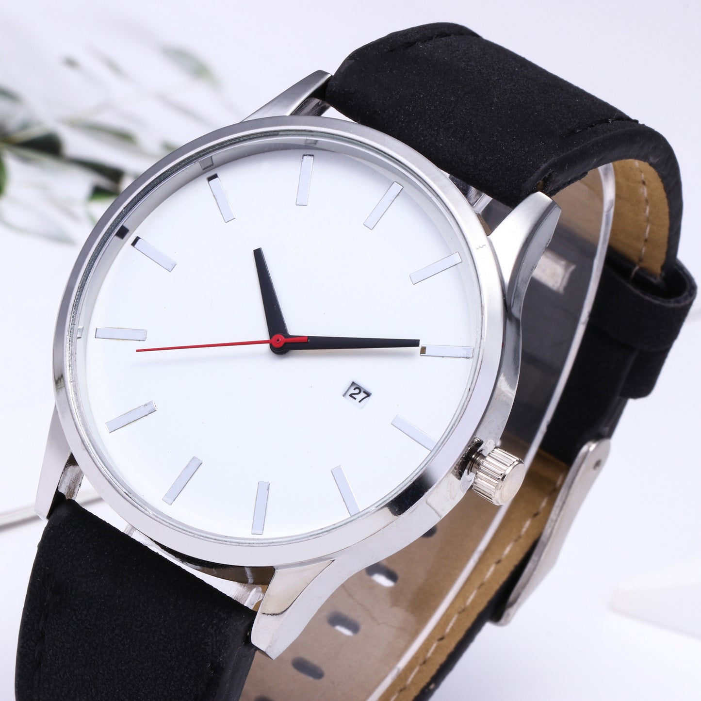 Men's watch with frosted strap