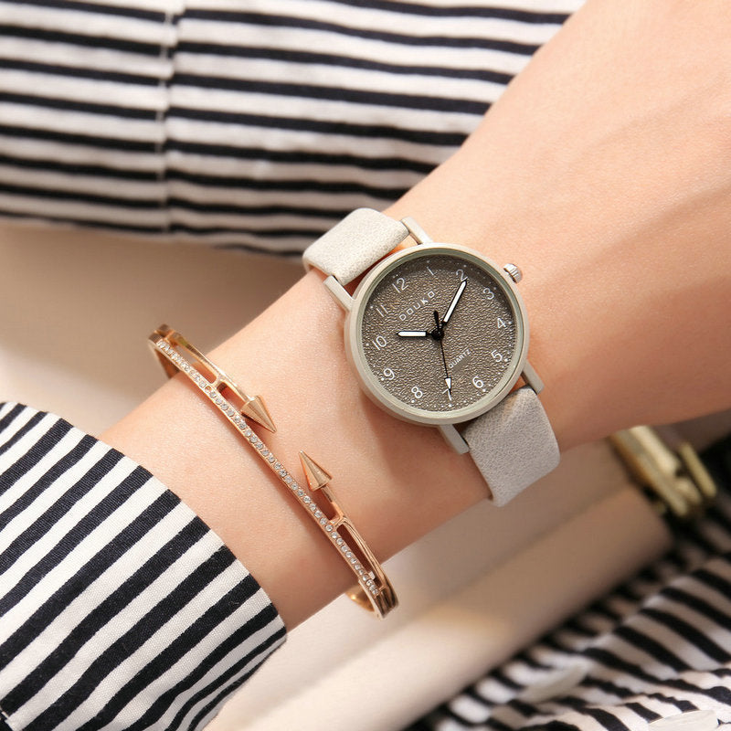 Vintage Frosted Stone Pattern Leather Strap Watch